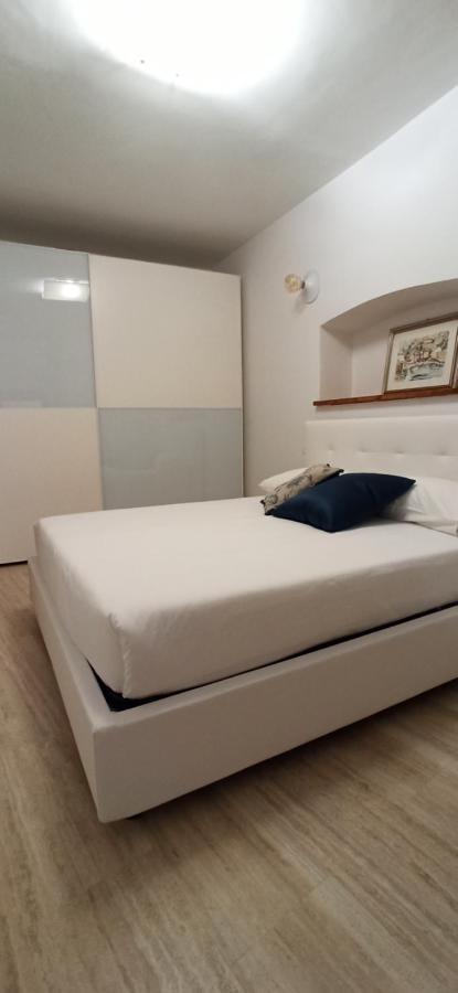 Apartamento Dimora Tra Ciuchi E Poeti LʼAquila Exterior foto